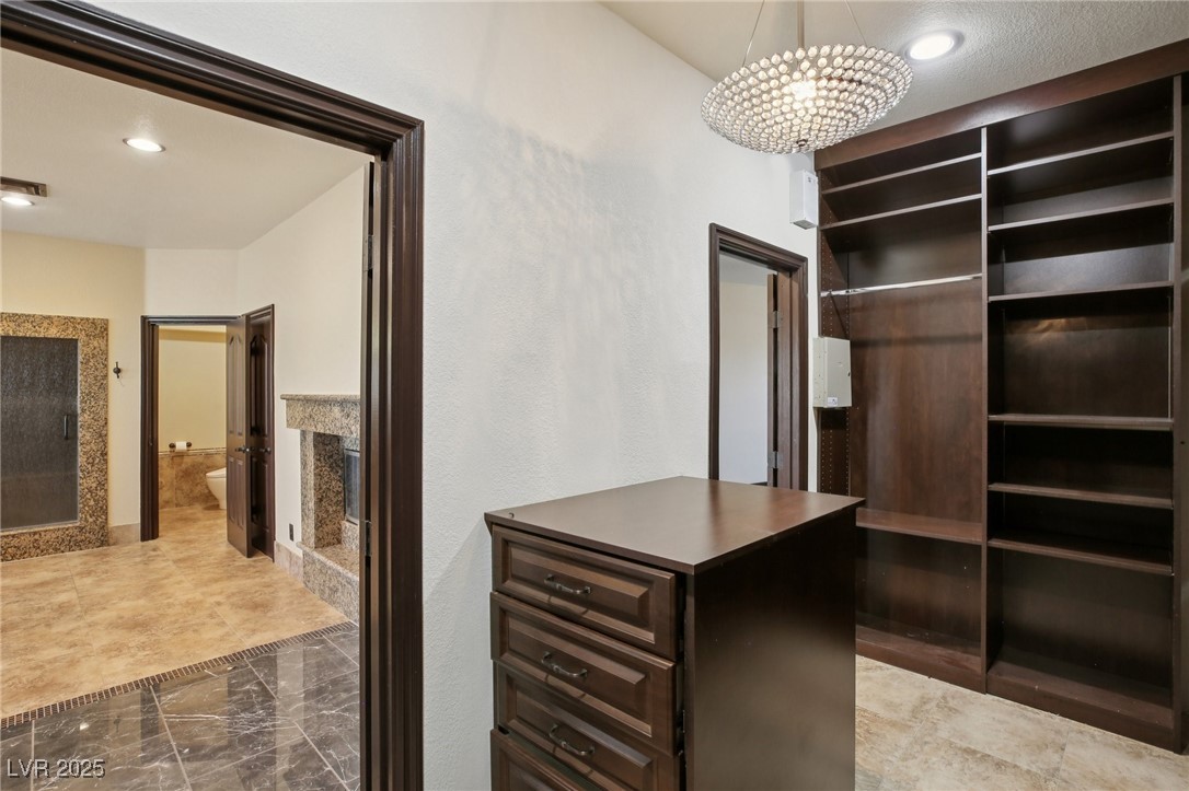 3622 Mooncrest Circle