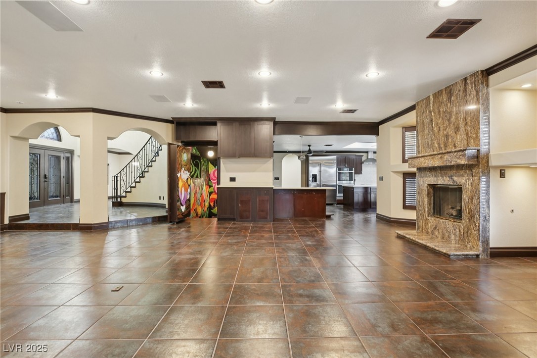 3622 Mooncrest Circle