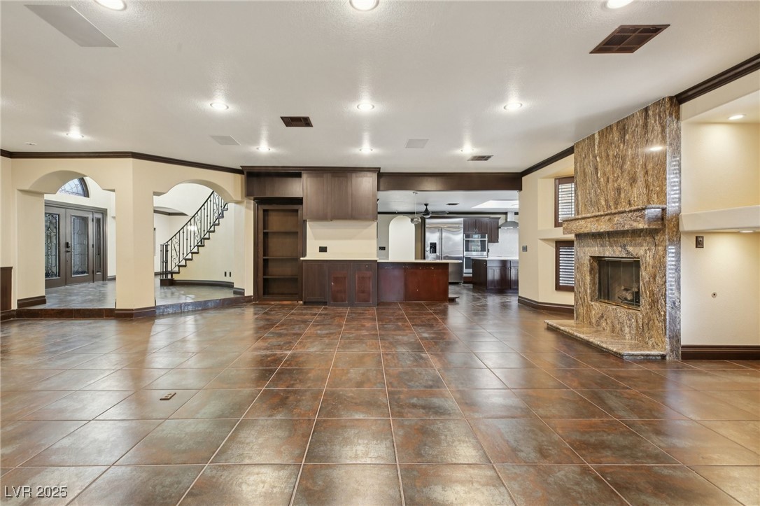 3622 Mooncrest Circle