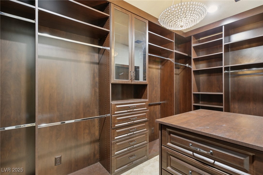 3622 Mooncrest Circle