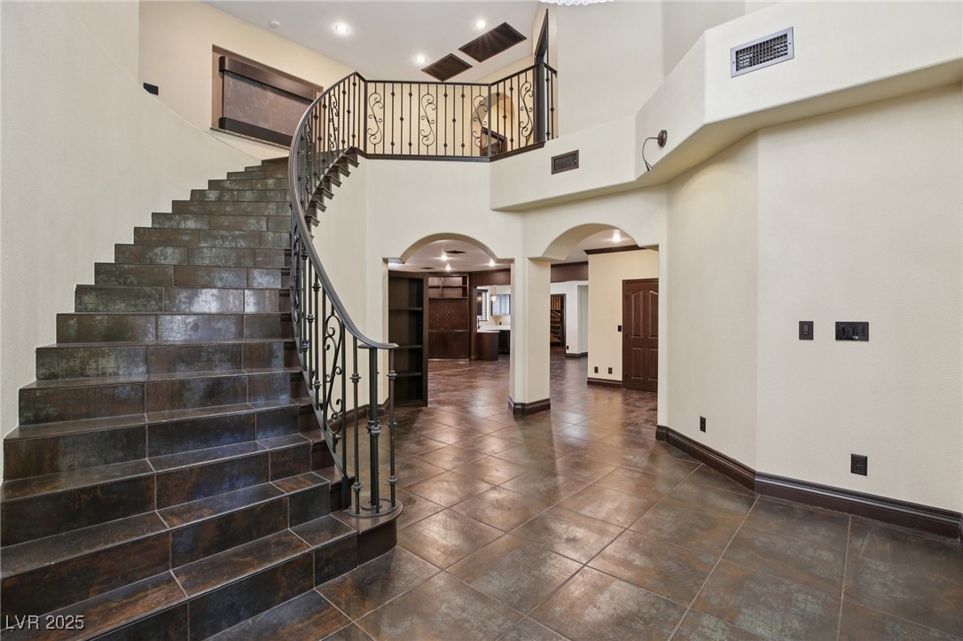 3622 Mooncrest Circle