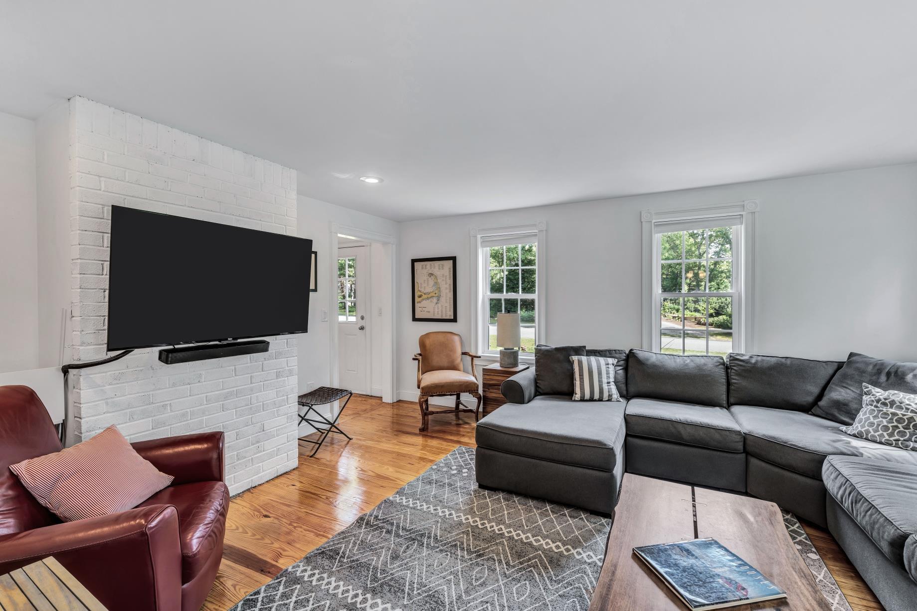 30 Bay Pine Road