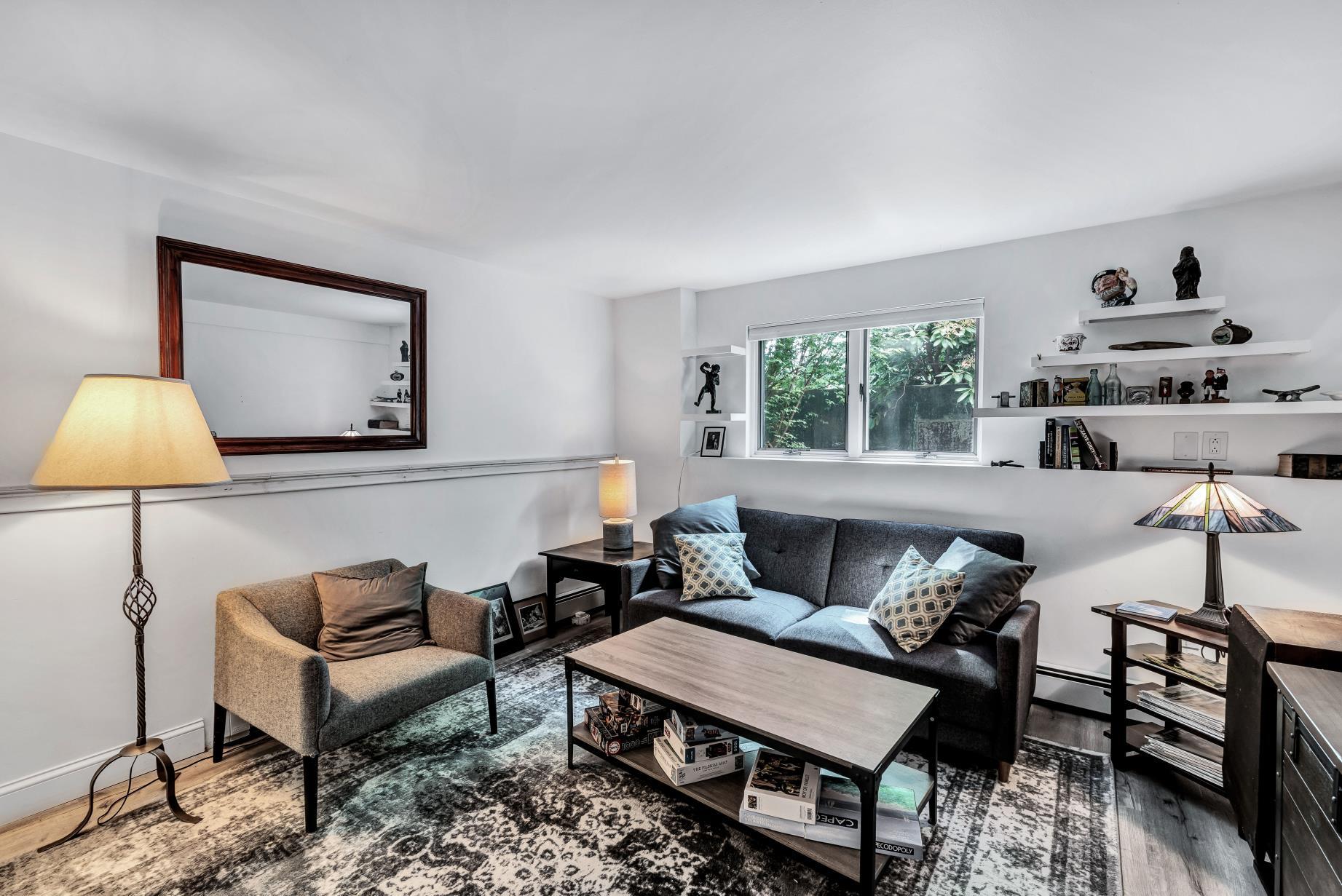 30 Bay Pine Road