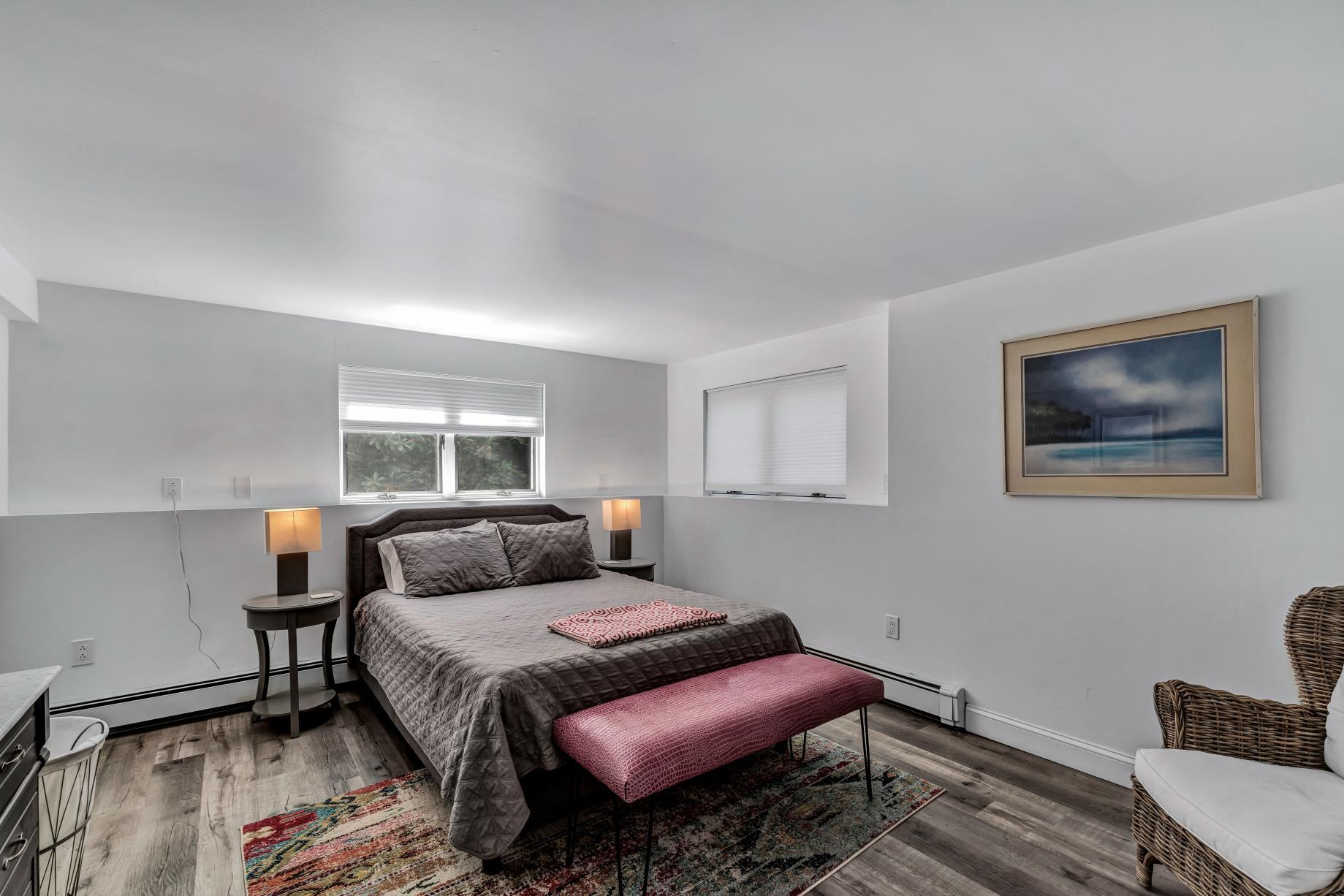 30 Bay Pine Road