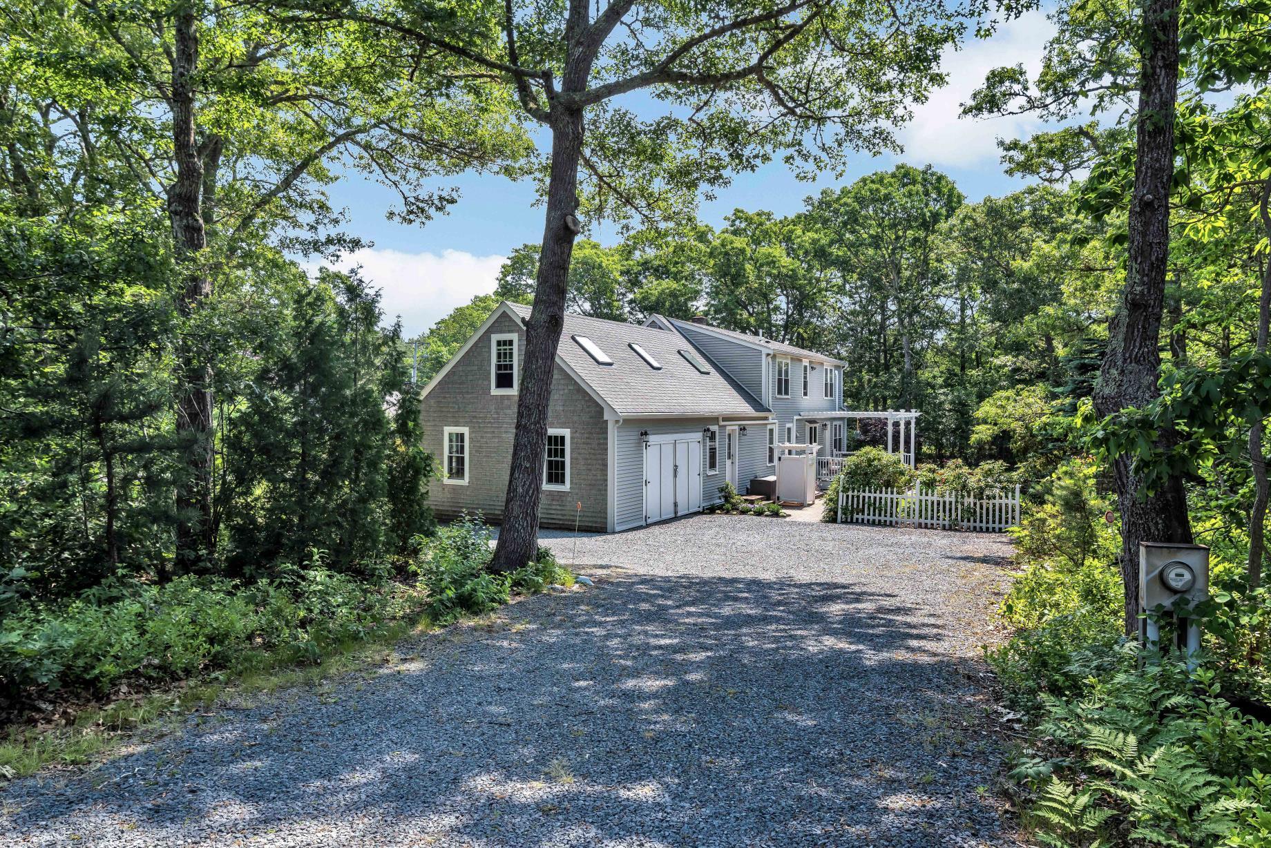 30 Bay Pine Road