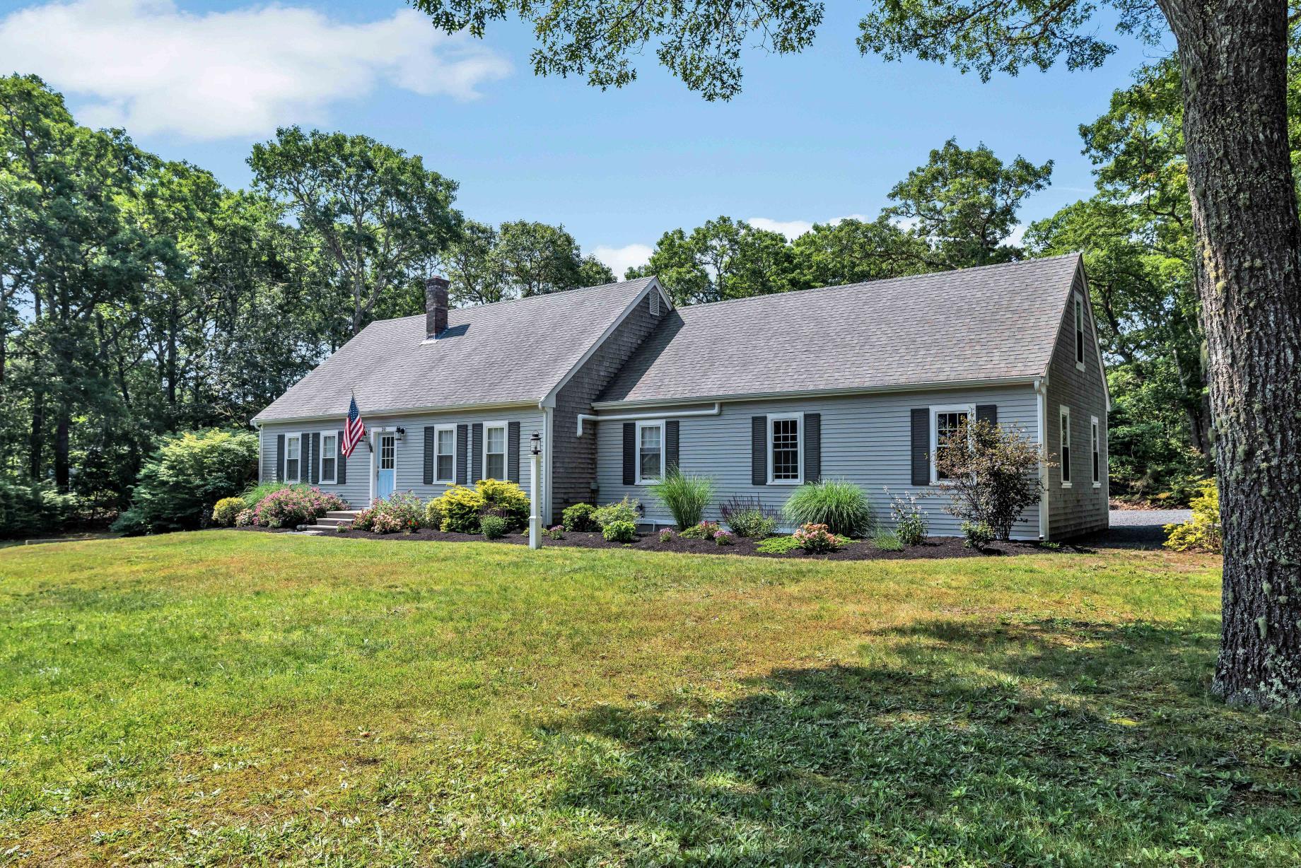 30 Bay Pine Road
