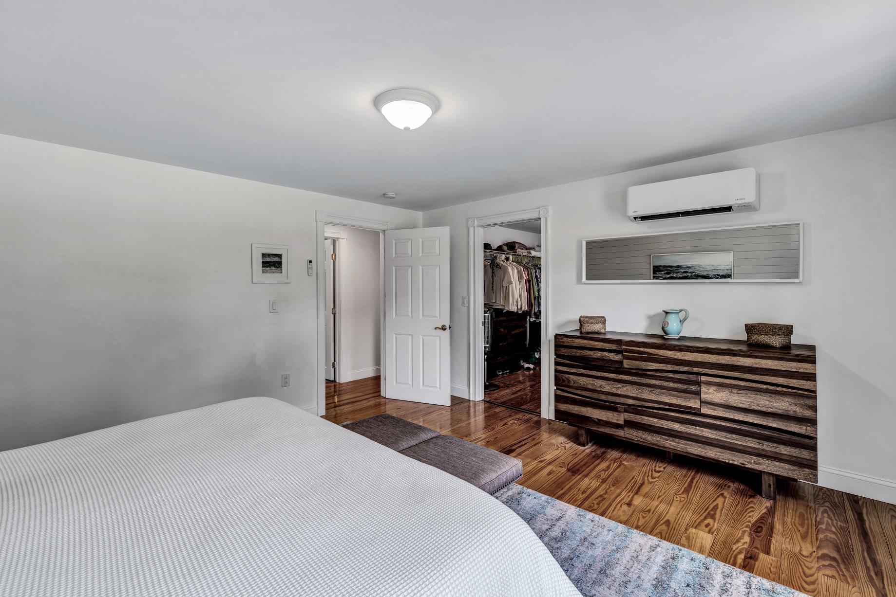 30 Bay Pine Road