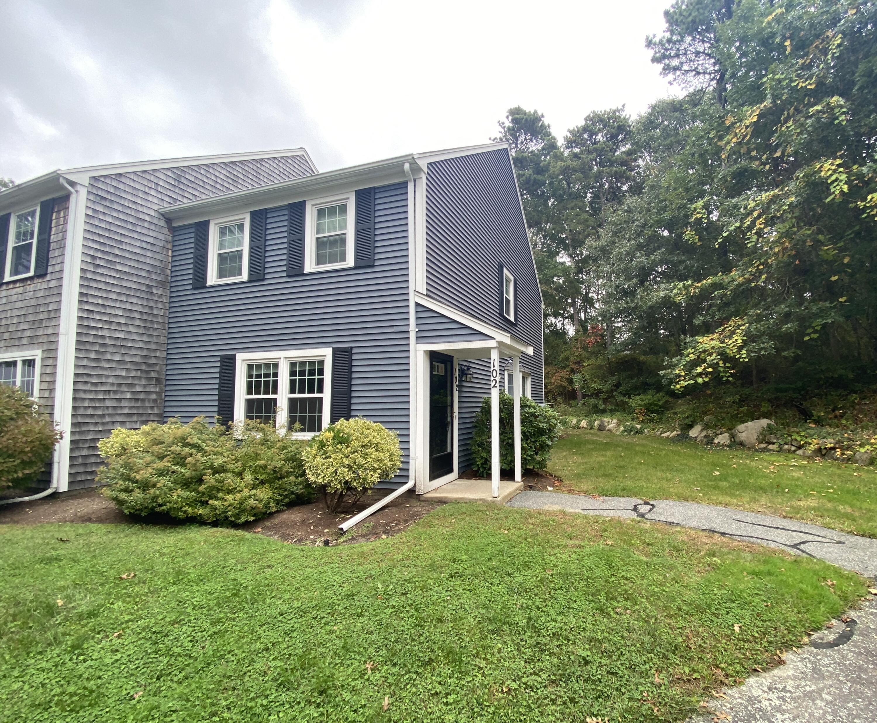 102 Woodview Drive
