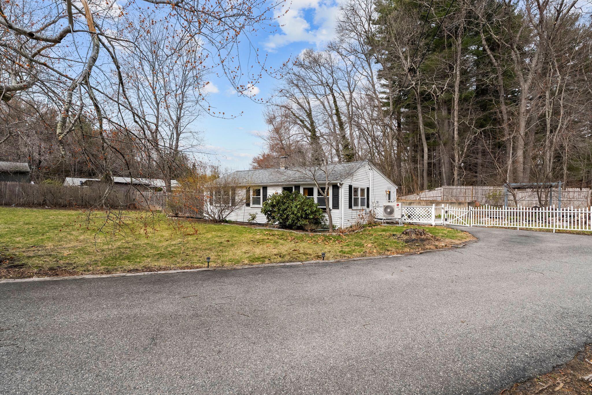 11 Carol Avenue