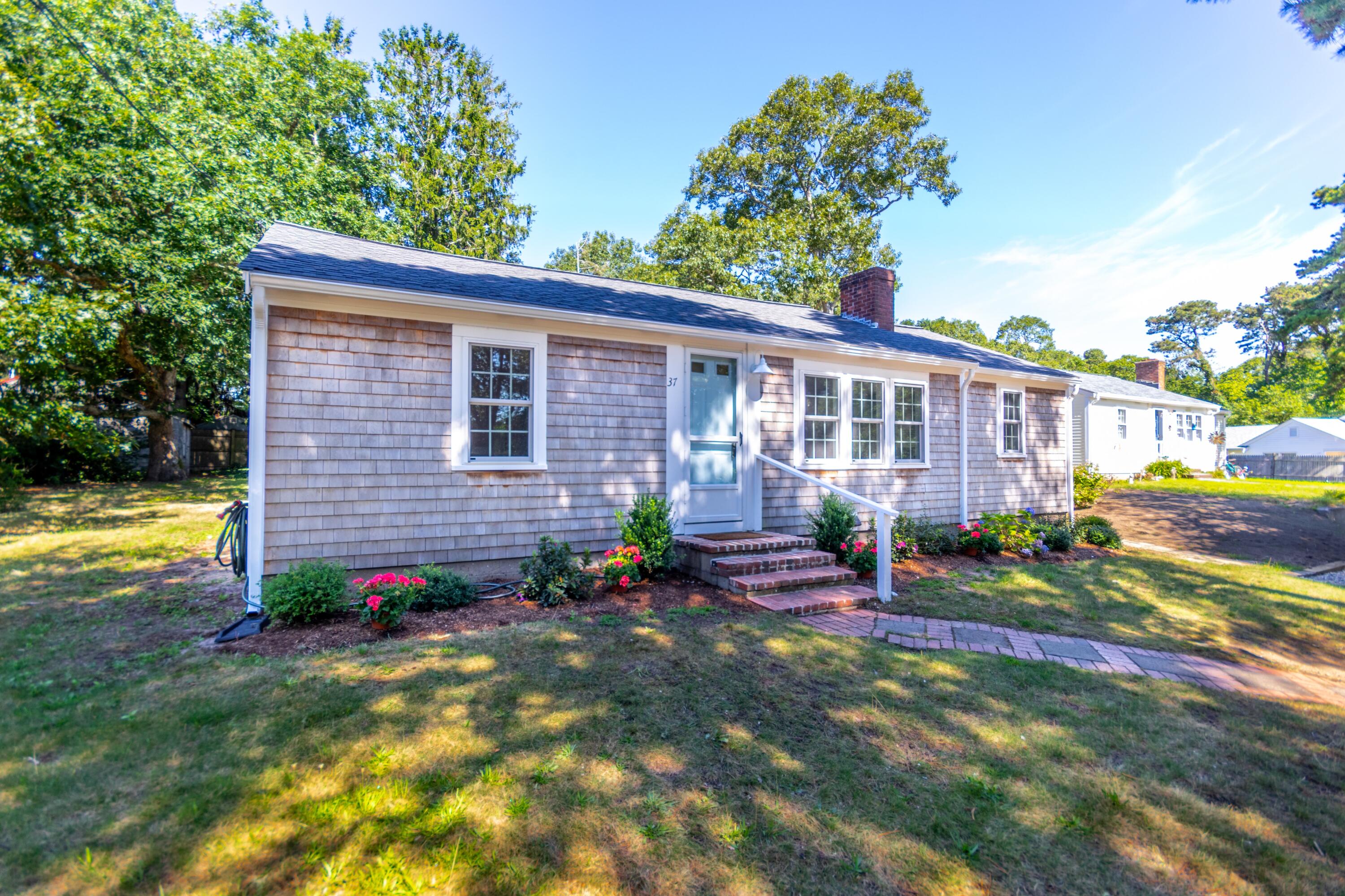 37 Naushon Road