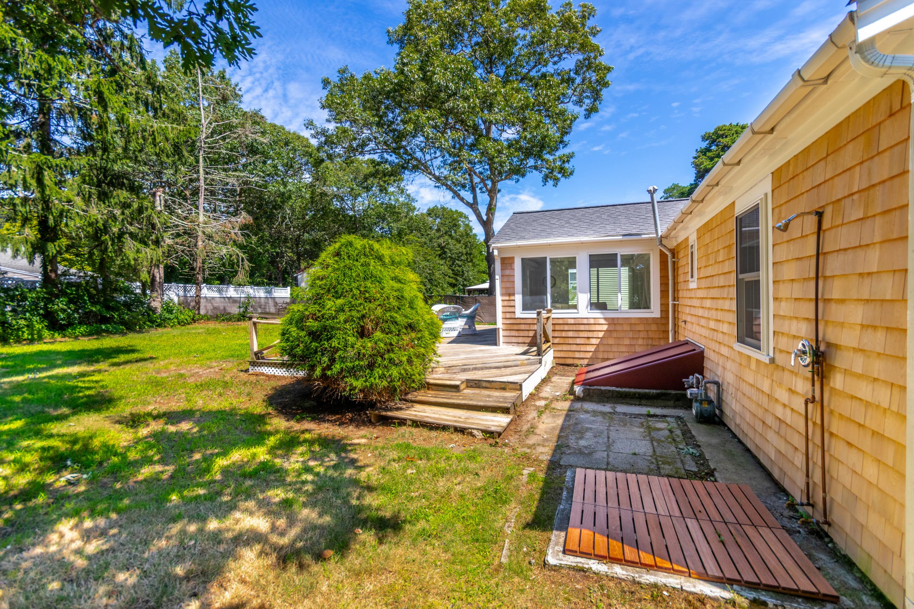 37 Naushon Road