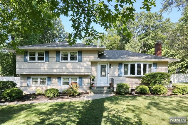 573 Green Lane