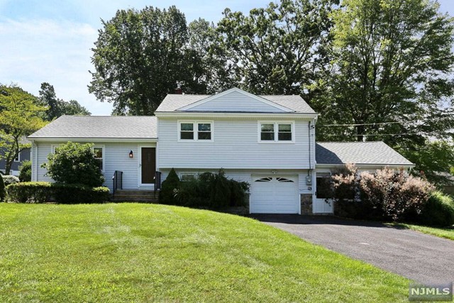 623 Long Hill Road