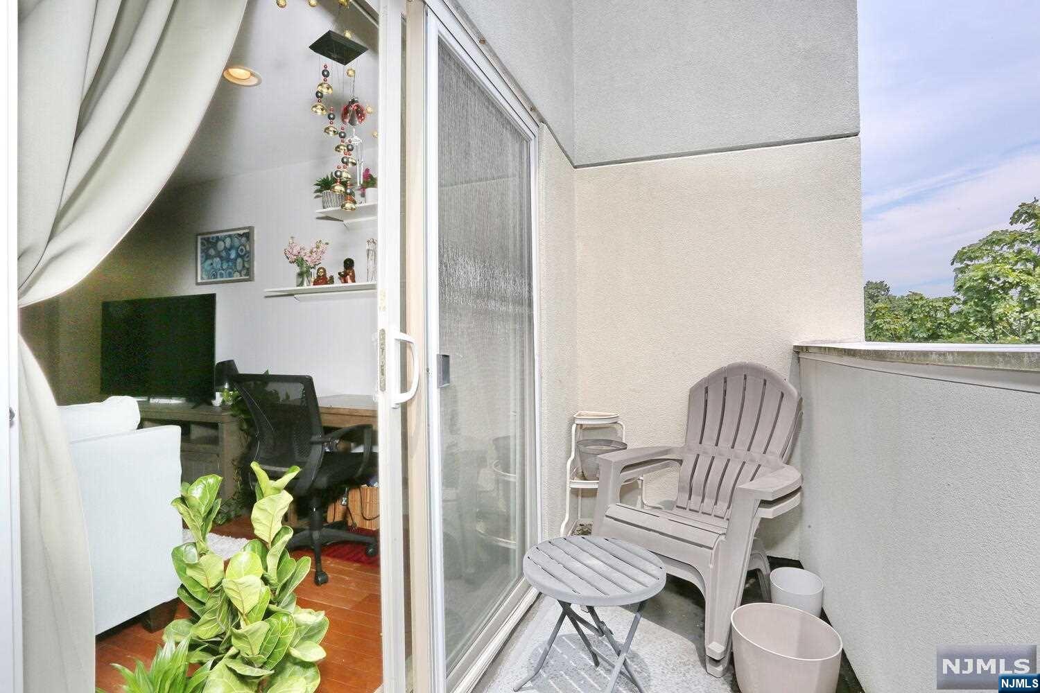 10 Orchard Street 4F
