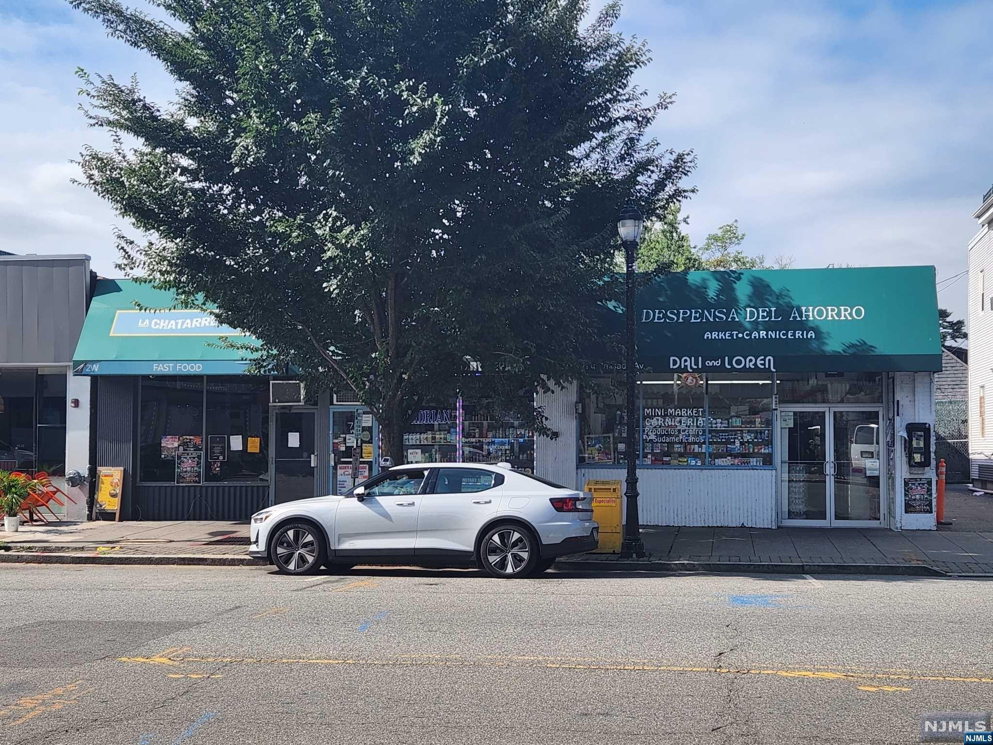 72 W Palisade Avenue