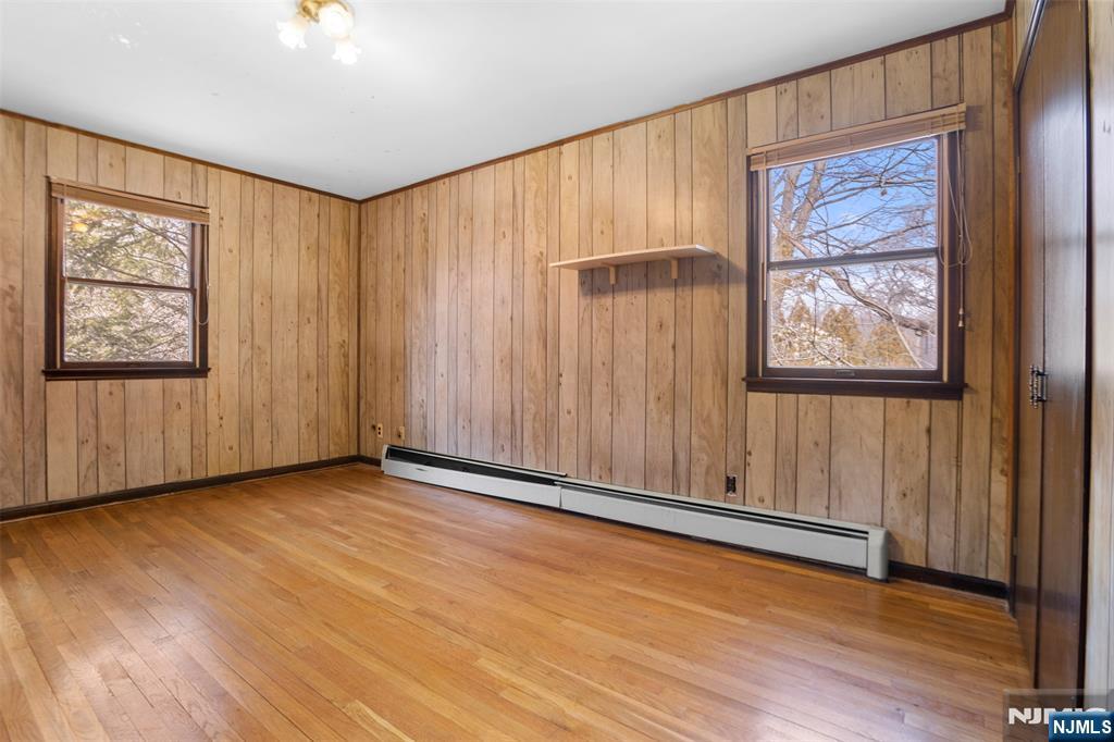830 Lee Court