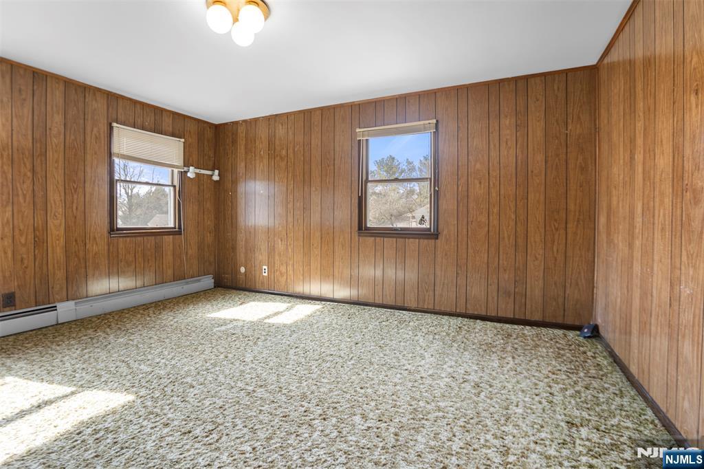 830 Lee Court