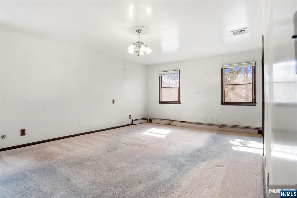 830 Lee Court