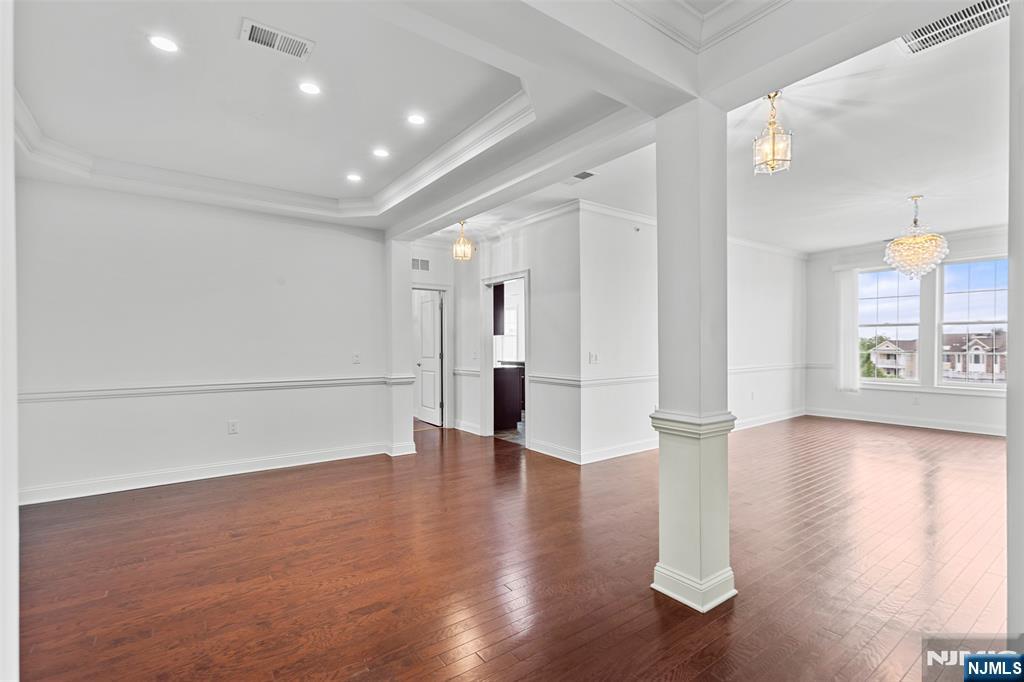 910 Four Seasons Lane 910