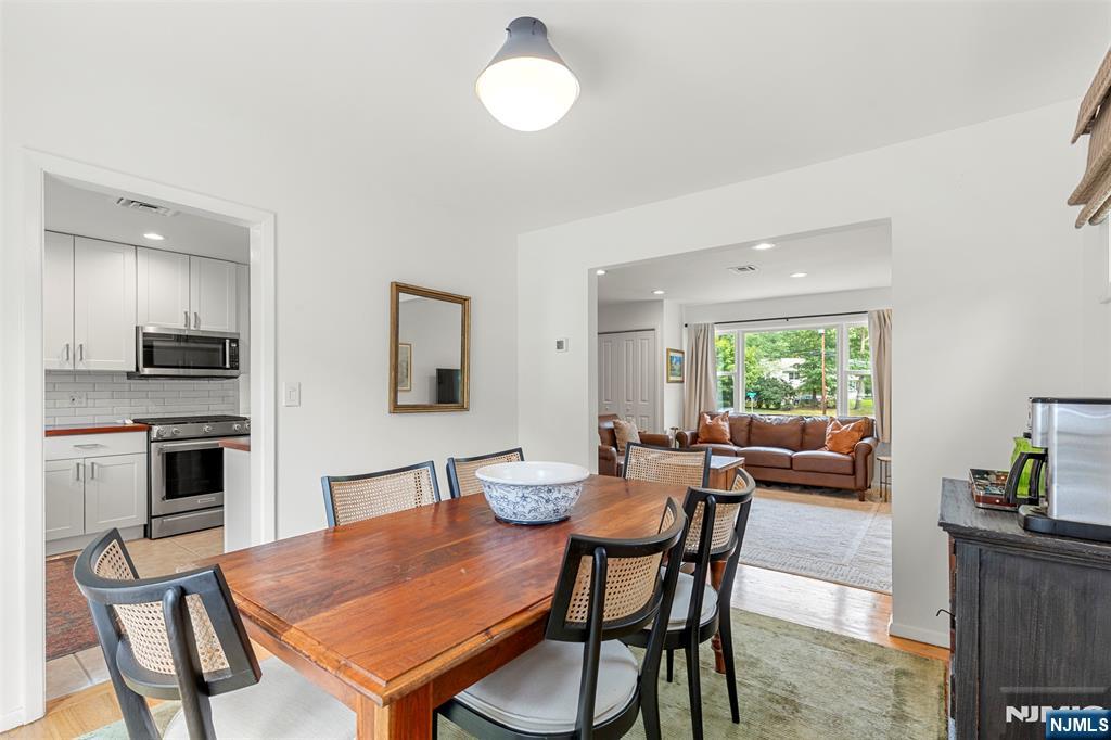 623 Long Hill Road