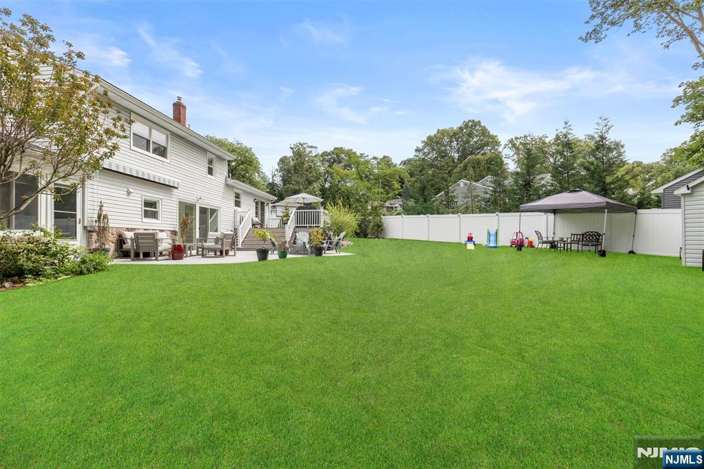 623 Long Hill Road