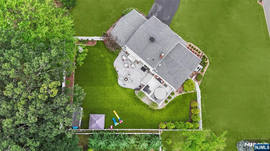 623 Long Hill Road