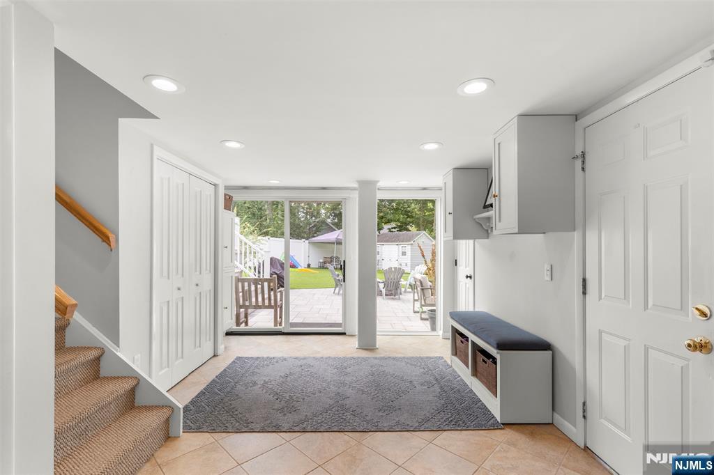 623 Long Hill Road