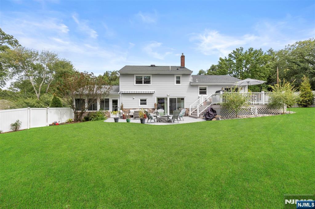 623 Long Hill Road