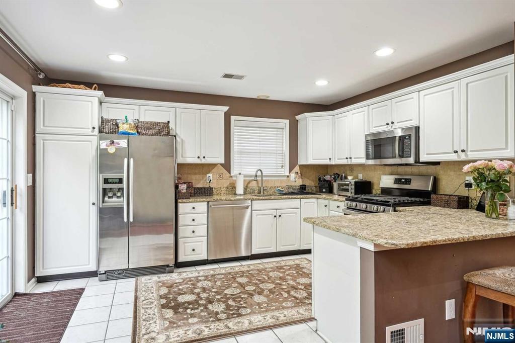 554 Adirondack Court