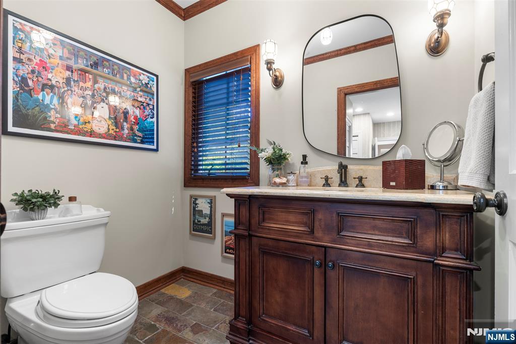 565 Dorchester Drive