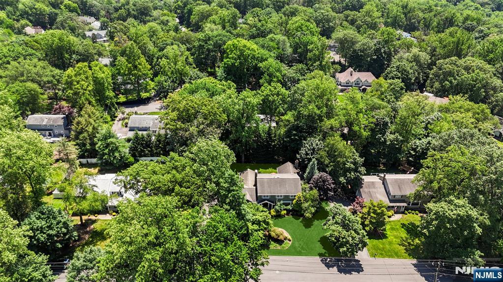 565 Dorchester Drive