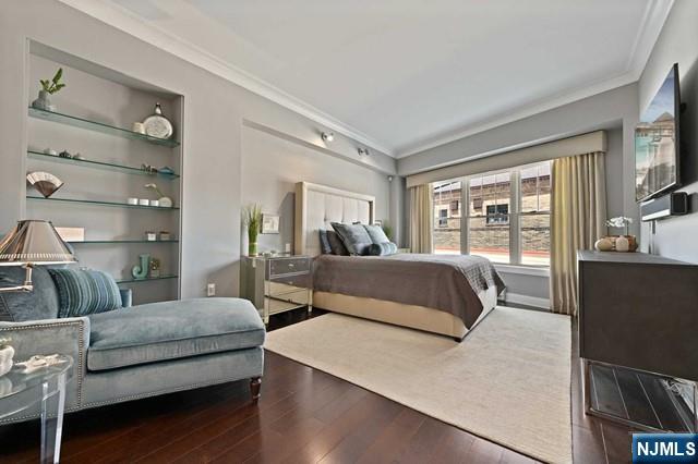 48 S Park Street 215