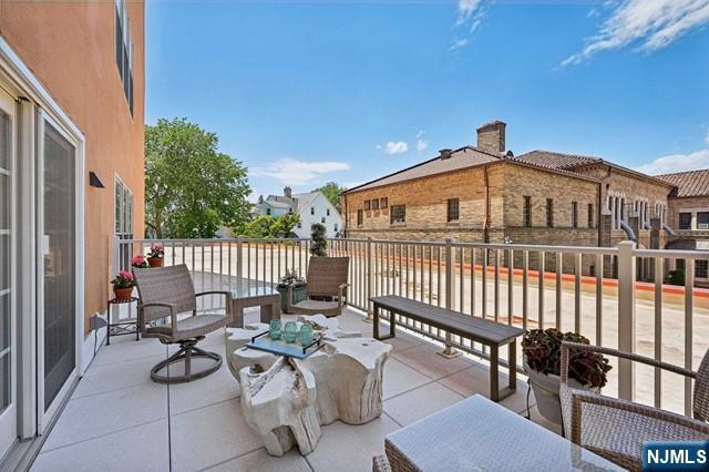 48 S Park Street 215