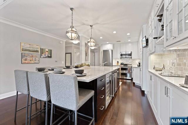 48 S Park Street 215