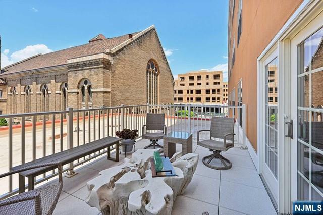 48 S Park Street 215