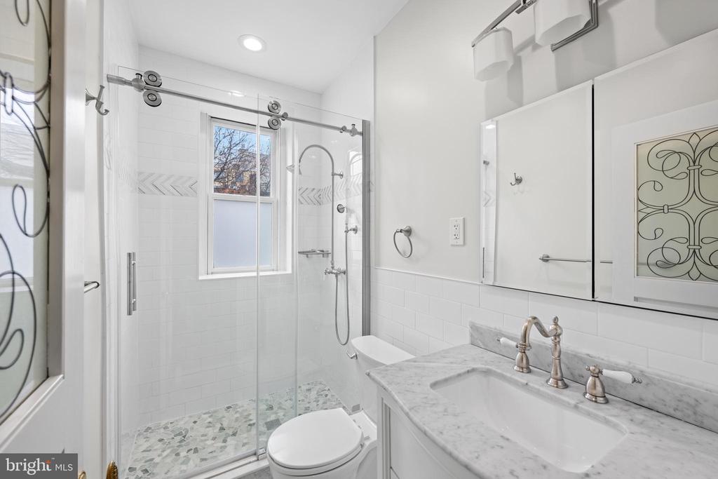 2122 California St NW #355