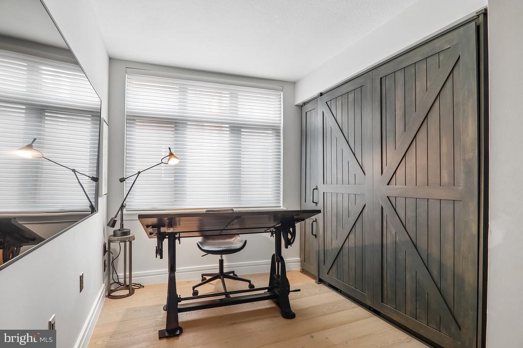 1117 10TH STREET NW Unit: 811