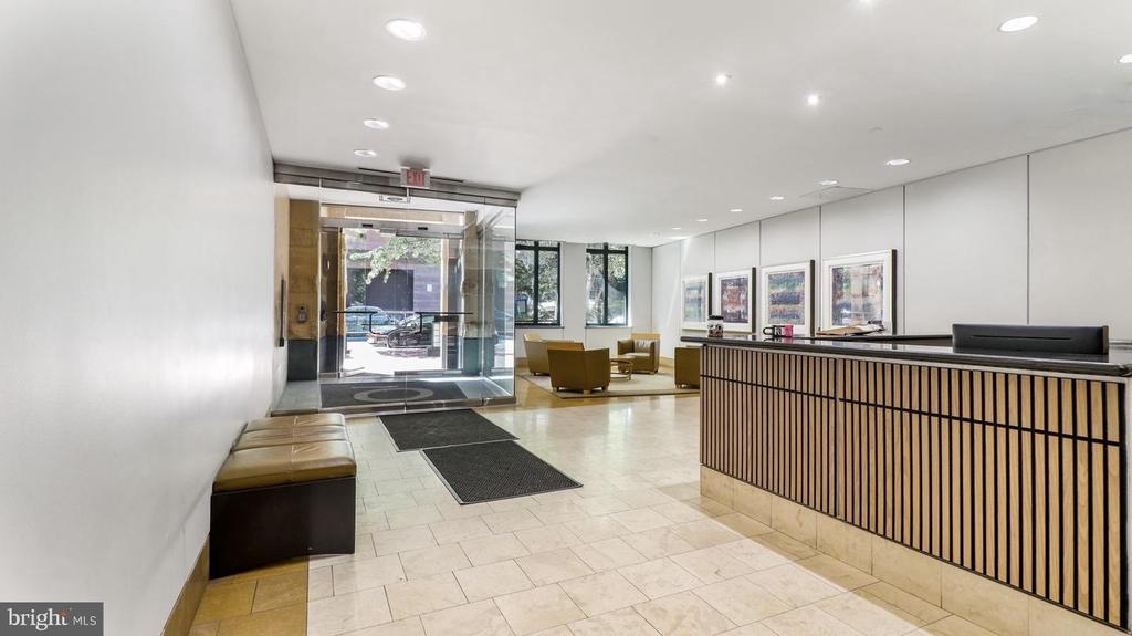 1117 10TH STREET NW Unit: 811