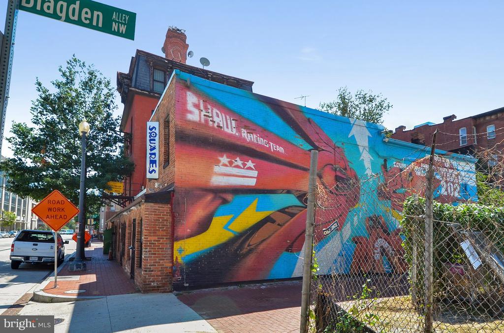 1117 10TH STREET NW Unit: 811