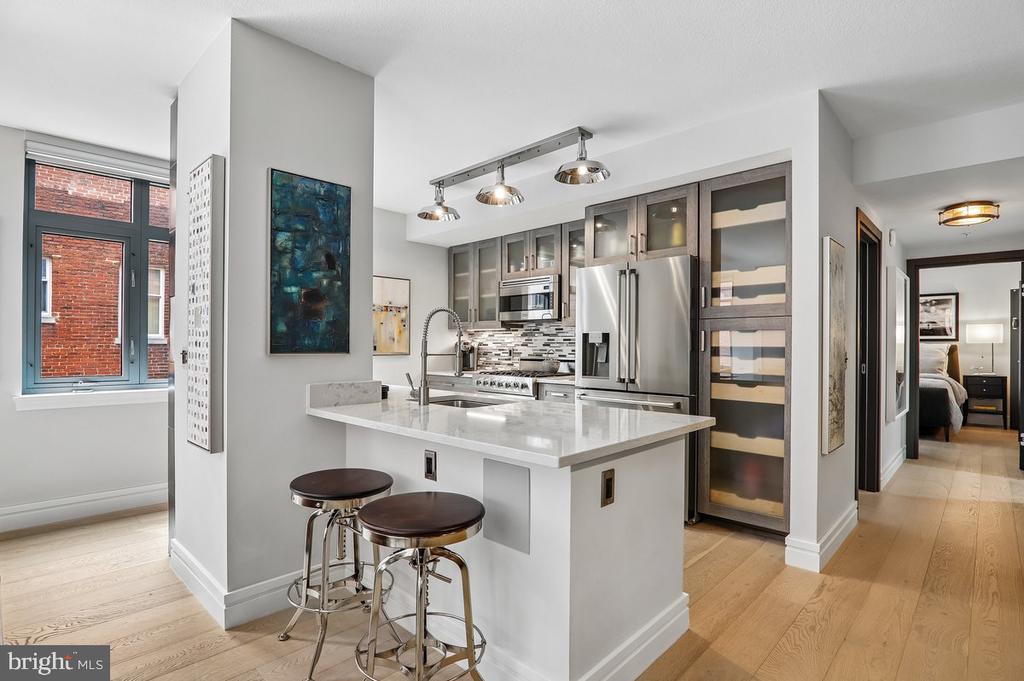 1117 10TH STREET NW Unit: 811