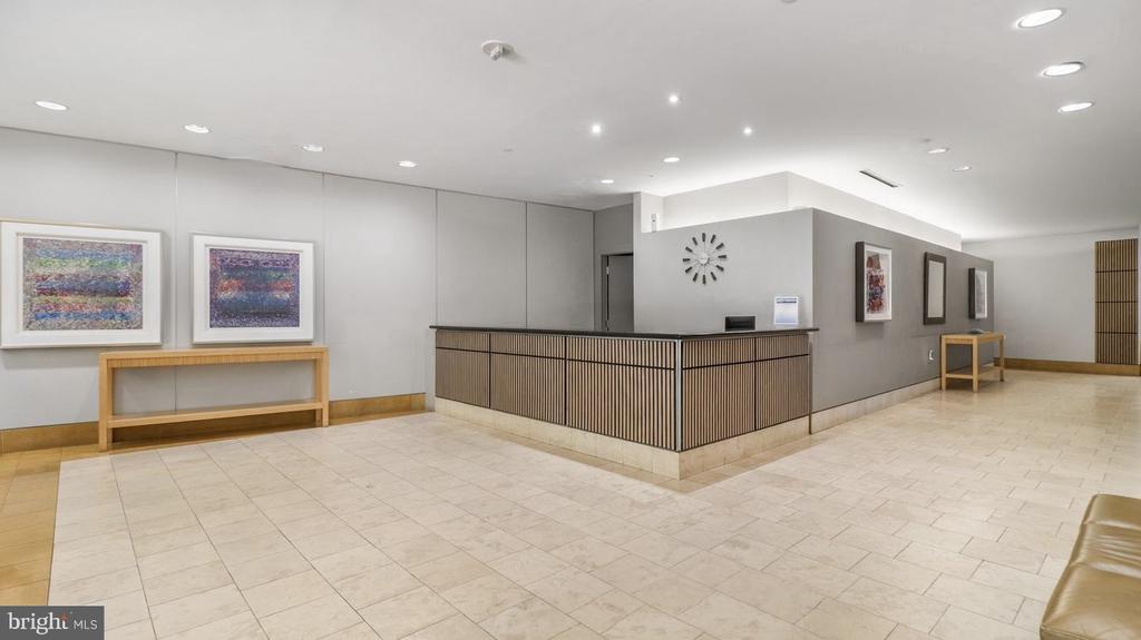1117 10TH STREET NW Unit: 811