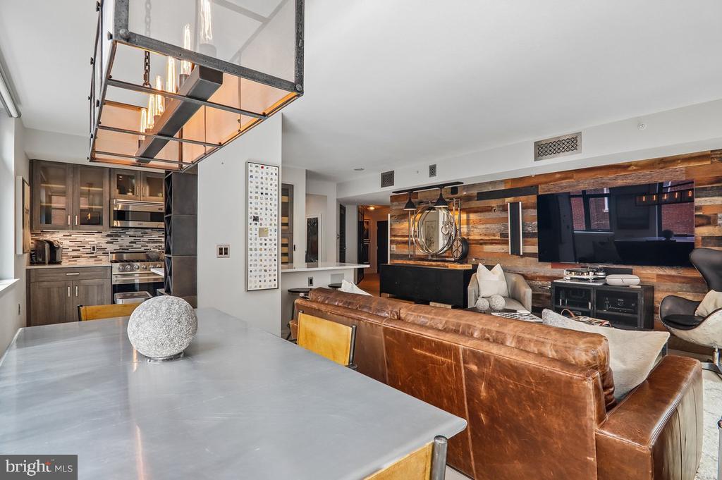 1117 10TH STREET NW Unit: 811