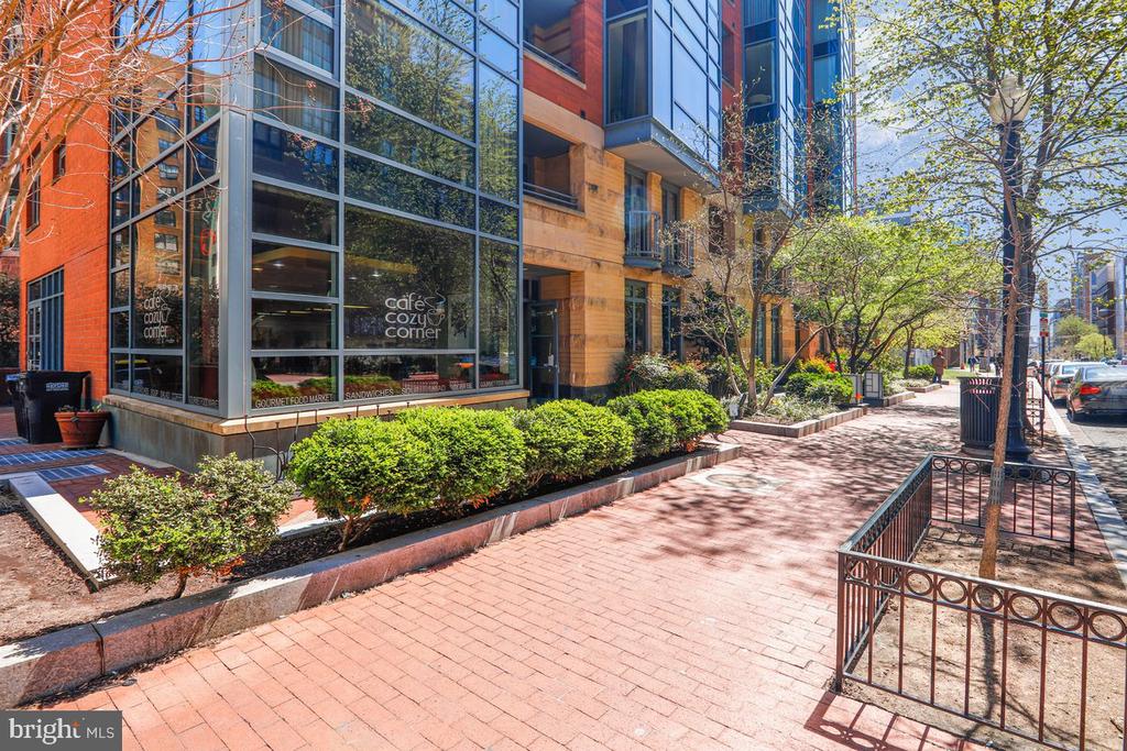 1117 10TH STREET NW Unit: 811