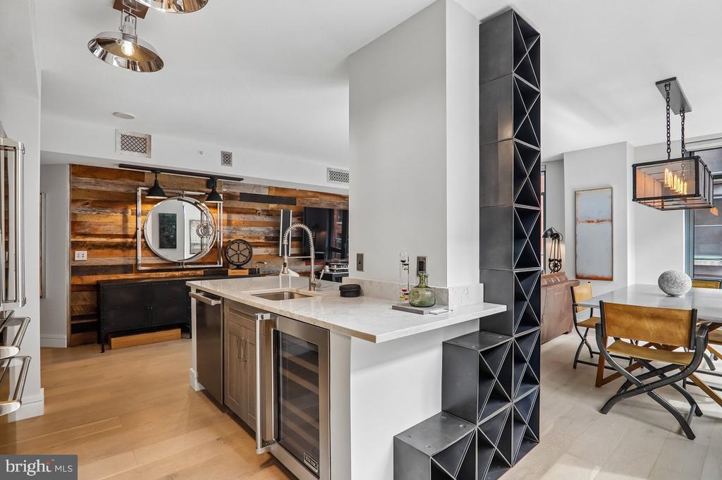 1117 10TH STREET NW Unit: 811