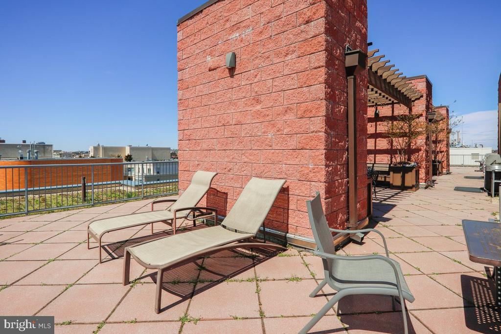 1117 10TH STREET NW Unit: 811