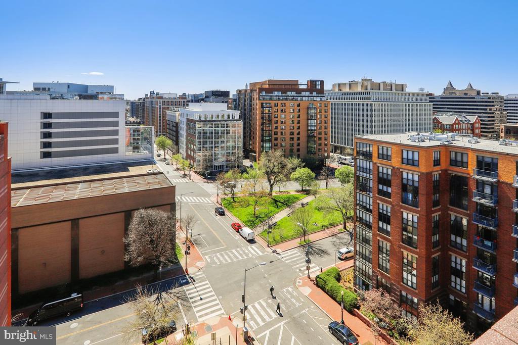 1117 10TH STREET NW Unit: 811