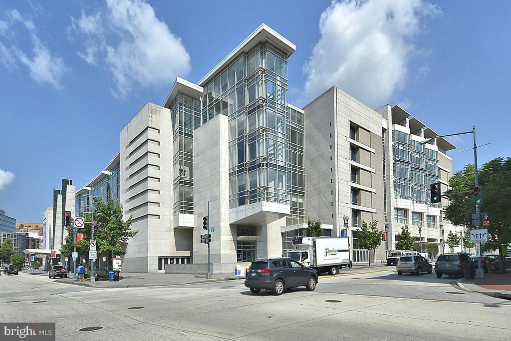 1117 10TH STREET NW Unit: 811