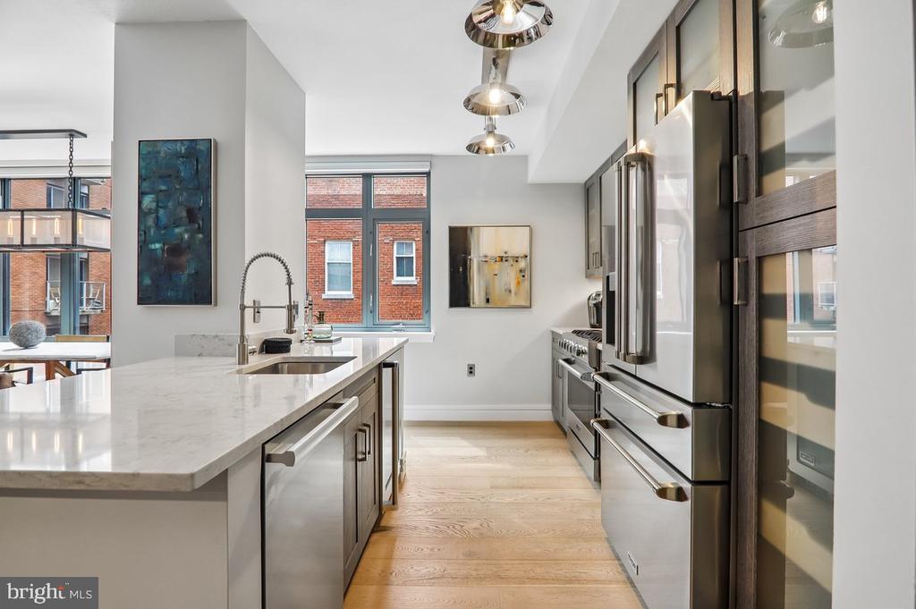 1117 10TH STREET NW Unit: 811