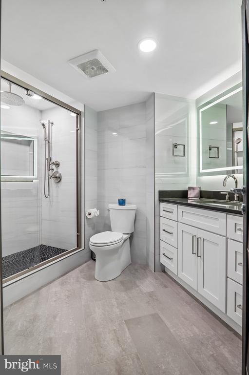 1117 10TH STREET NW Unit: 811