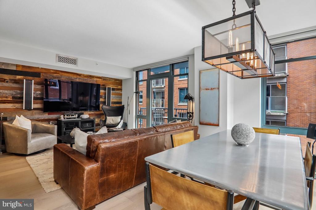 1117 10TH STREET NW Unit: 811